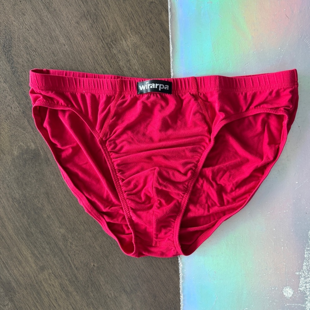 wirarpa Mens Cherry Red Briefs size Medium
